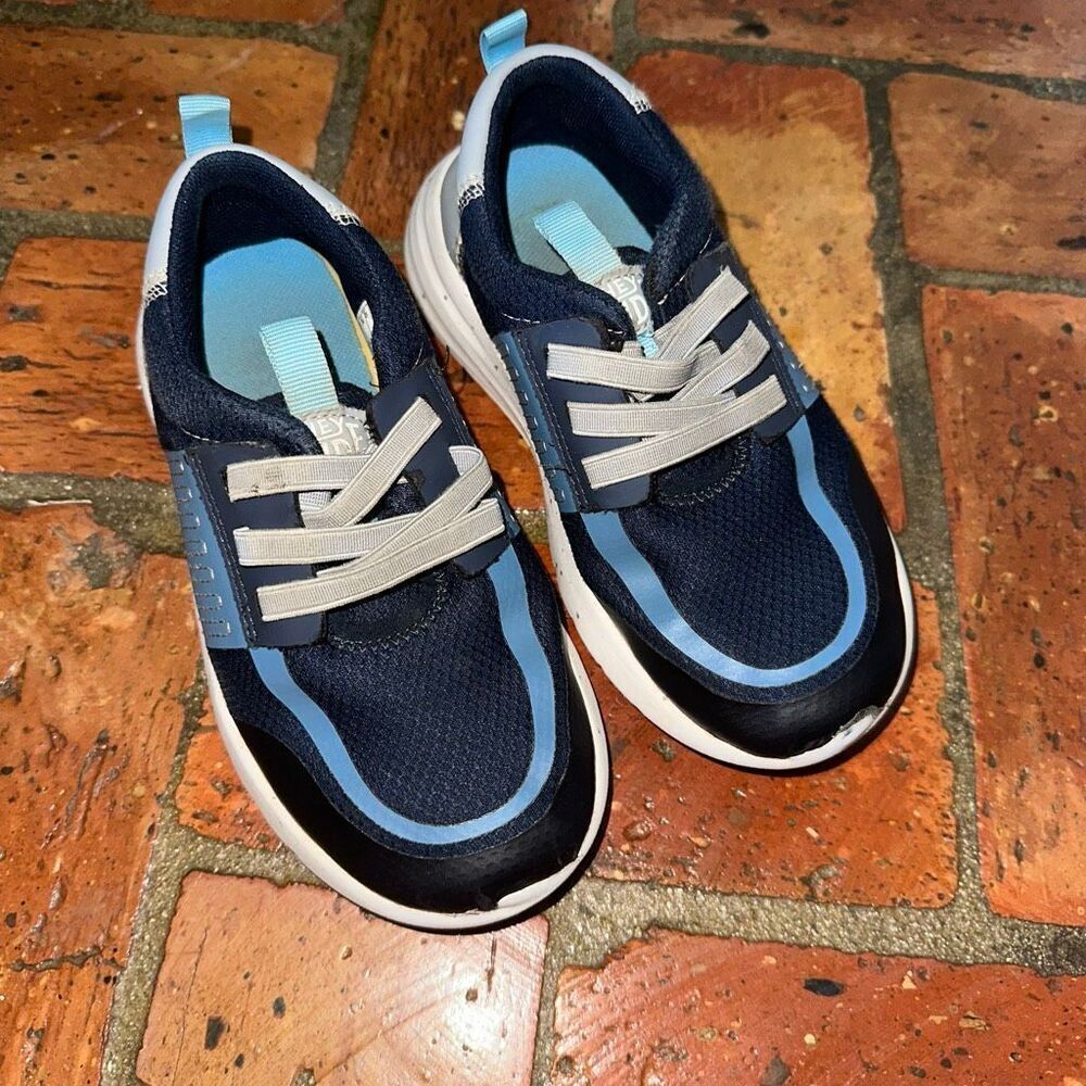 Hey dude varsity tennis shoe navy